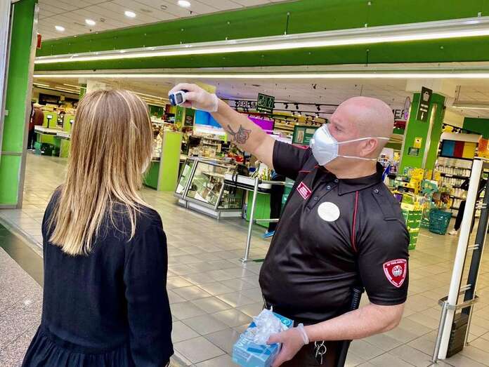 Control de temperatura en un supermercado de una firma canaria (Foto TA)